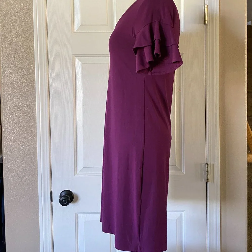 White House Black Market V-Neck Stretch Short Ruffled Flounce Sleeve Dress Plum - Picture 2 of 6